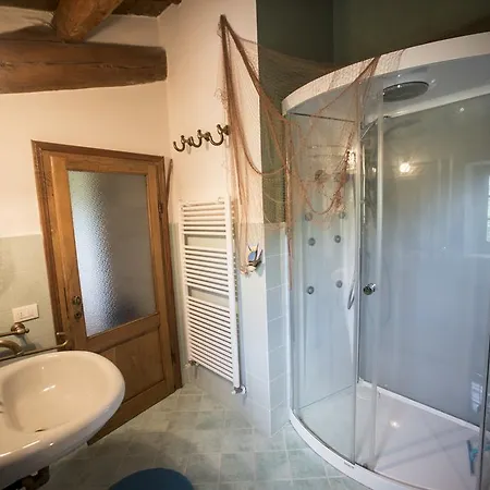 Piccolo Mondo Bed & Breakfast *