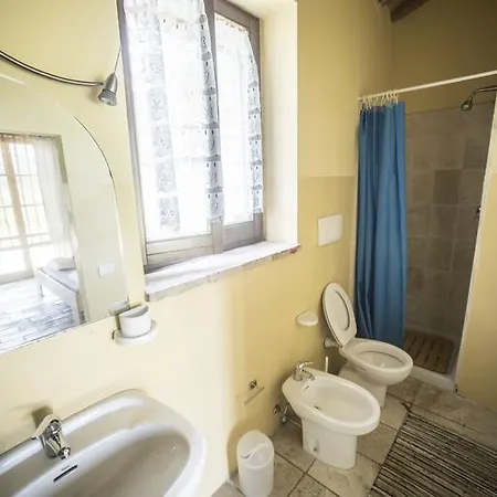 Piccolo Mondo Bed & Breakfast *